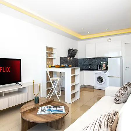Joli Renove - Lumineux - Vue - Cq Apartment